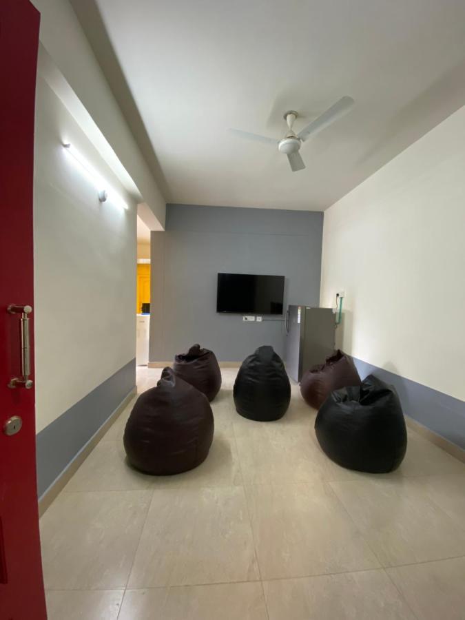 Rove By Boston Living Vandrarhem Hyderabad Exteriör bild